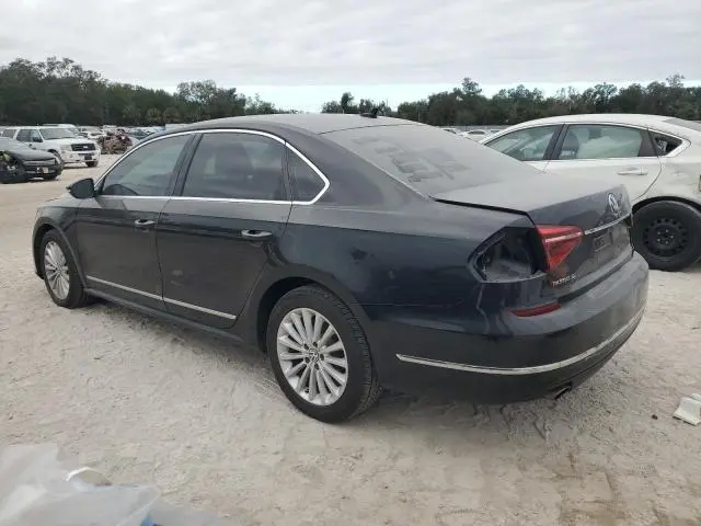 2017 VOLKSWAGEN PASSAT SE  