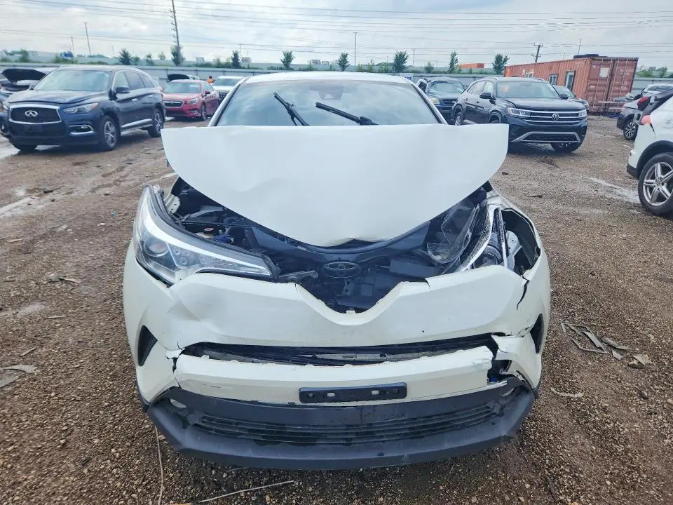 2019 TOYOTA C-HR LIMITED  