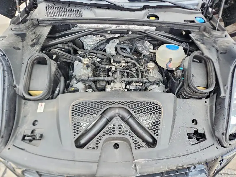 2015 PORSCHE MACAN S  