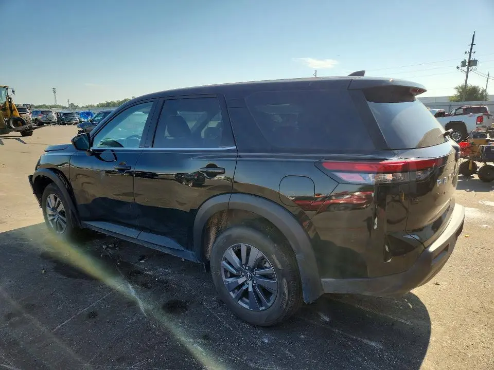 2025 NISSAN PATHFINDER S  