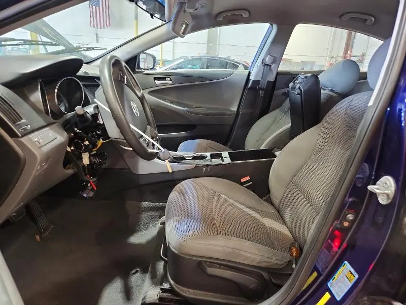 2011 HYUNDAI SONATA GLS  