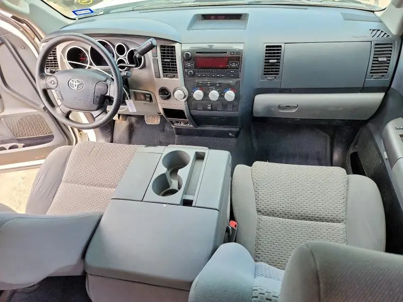 2013 TOYOTA TUNDRA CREWMAX SR5  