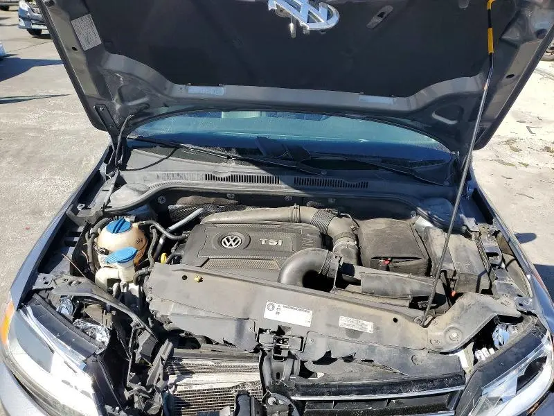 2015 VOLKSWAGEN JETTA SE  