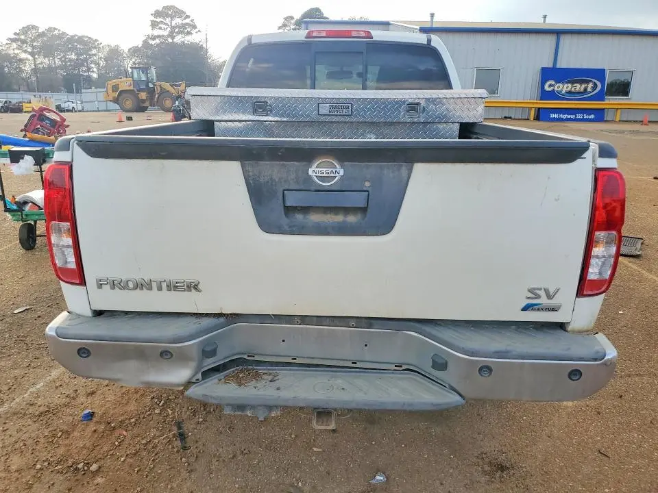 2017 NISSAN FRONTIER SV  