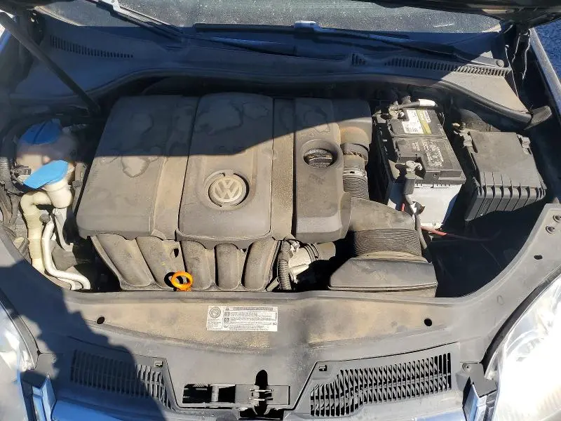 2010 VOLKSWAGEN JETTA SE  