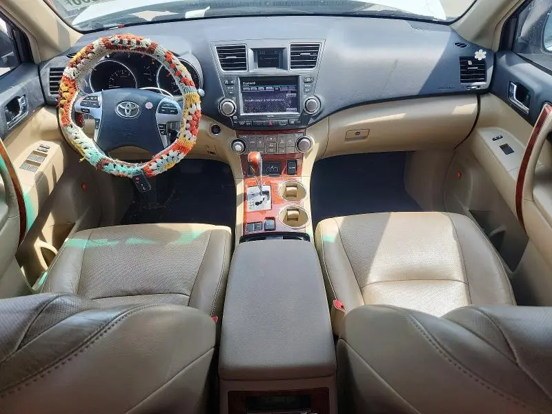 2011 TOYOTA HIGHLANDER LIMITED  
