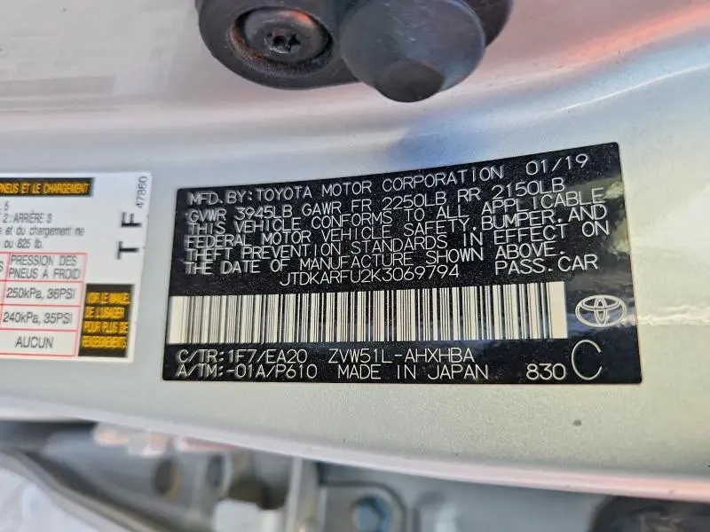 2019 TOYOTA PRIUS XLE  