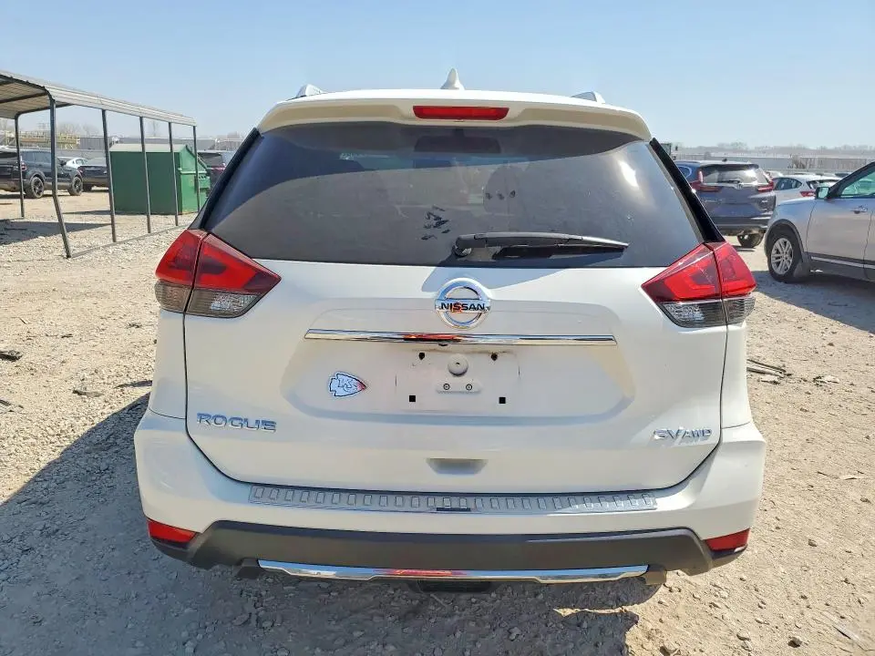 2018 NISSAN ROGUE SV  