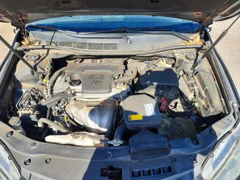 2015 TOYOTA CAMRY SE  