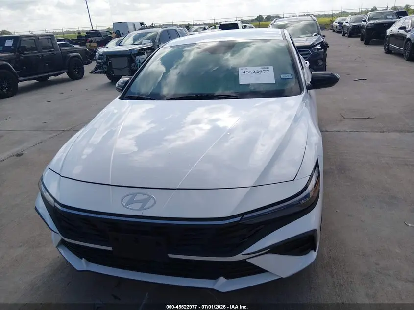 2025 HYUNDAI ELANTRA SEL SPORT