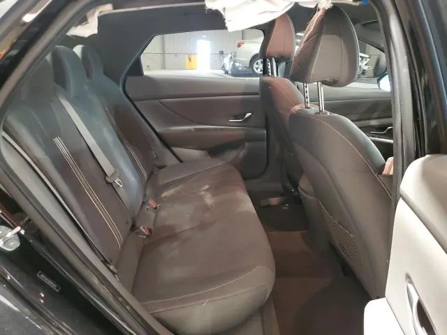 2022 HYUNDAI ELANTRA SEL  