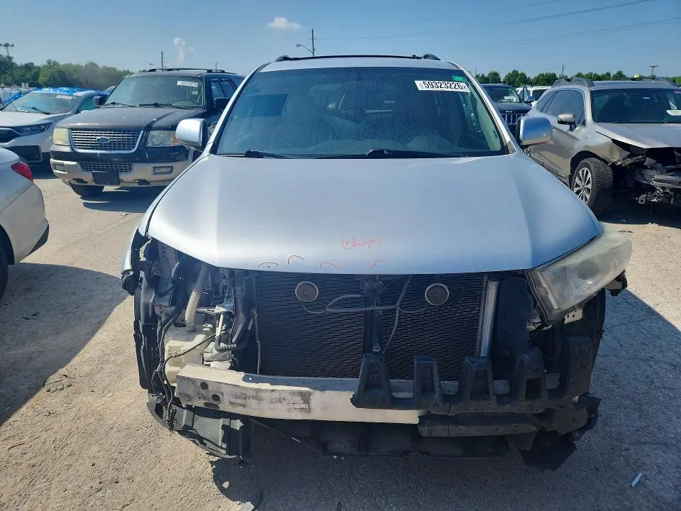 2013 TOYOTA HIGHLANDER LIMITED  