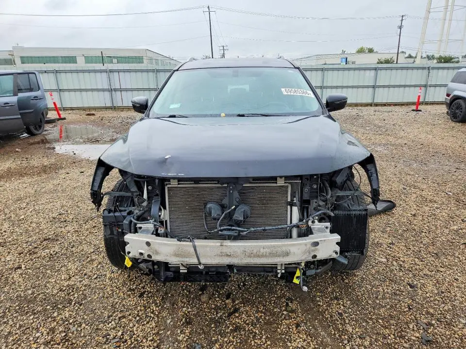 2017 NISSAN PATHFINDER SV  