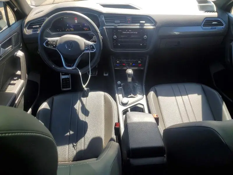 2023 VOLKSWAGEN TIGUAN SE R-LINE BLACK  