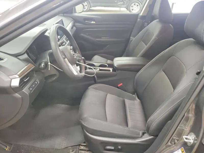 2024 NISSAN ALTIMA SV  