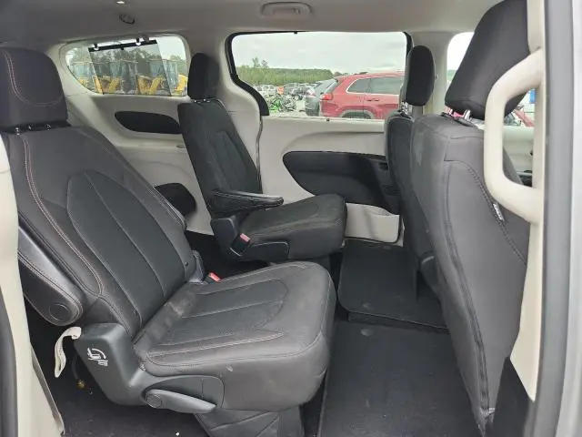 2017 CHRYSLER PACIFICA TOURING L  