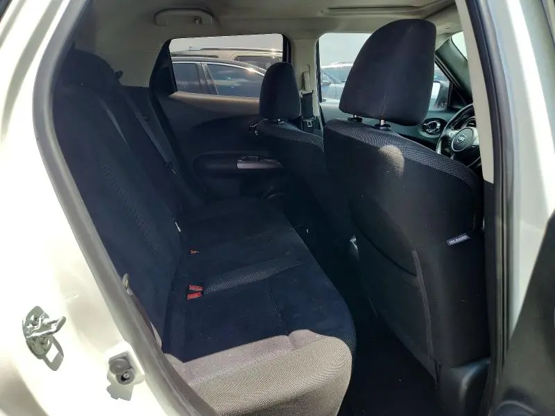 2016 NISSAN JUKE SV  