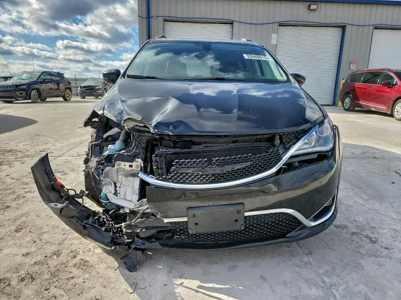 2017 CHRYSLER PACIFICA TOURING L PLUS  