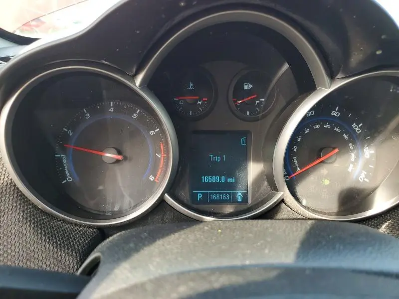 2011 CHEVROLET CRUZE LT  