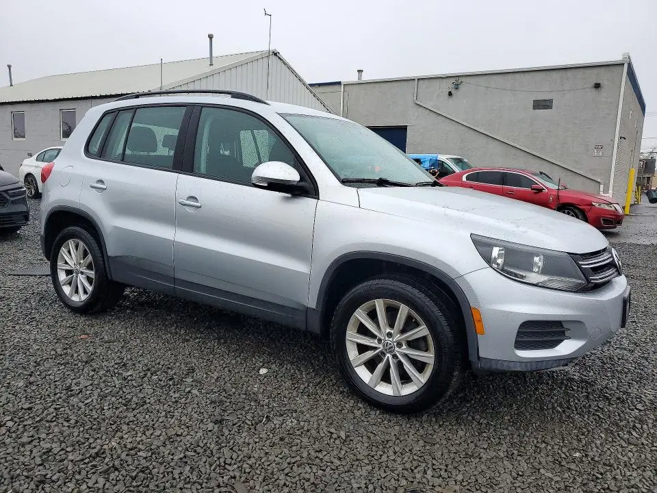 2017 VOLKSWAGEN TIGUAN S  