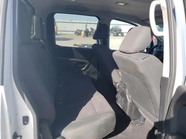 2015 NISSAN TITAN S