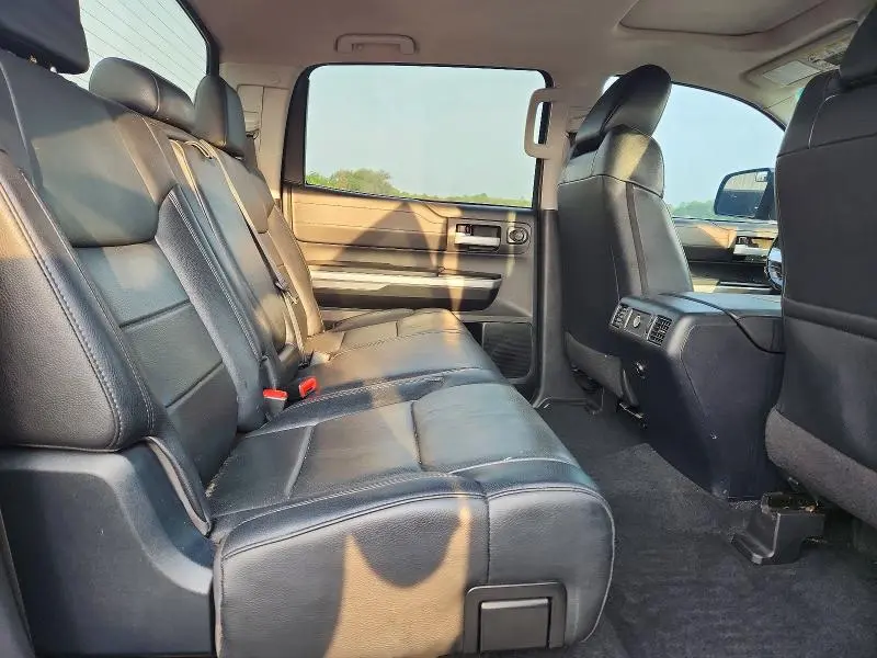 2017 TOYOTA TUNDRA CREWMAX LIMITED  