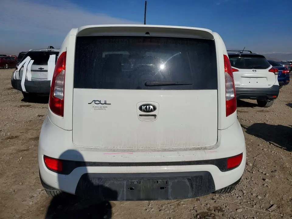 2013 KIA SOUL +  