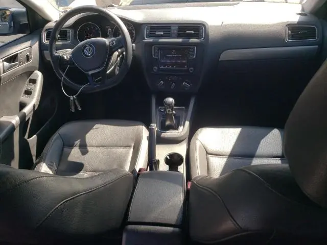 2017 VOLKSWAGEN JETTA SE  