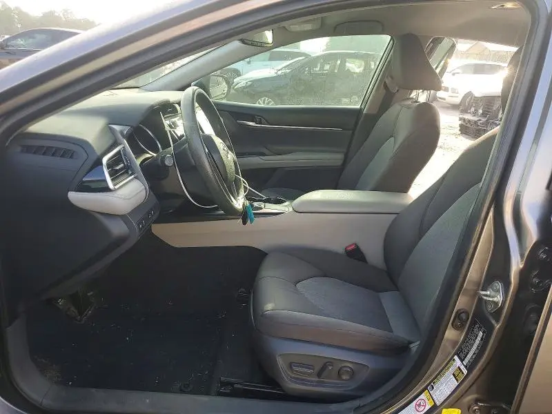 2018 TOYOTA CAMRY LE  