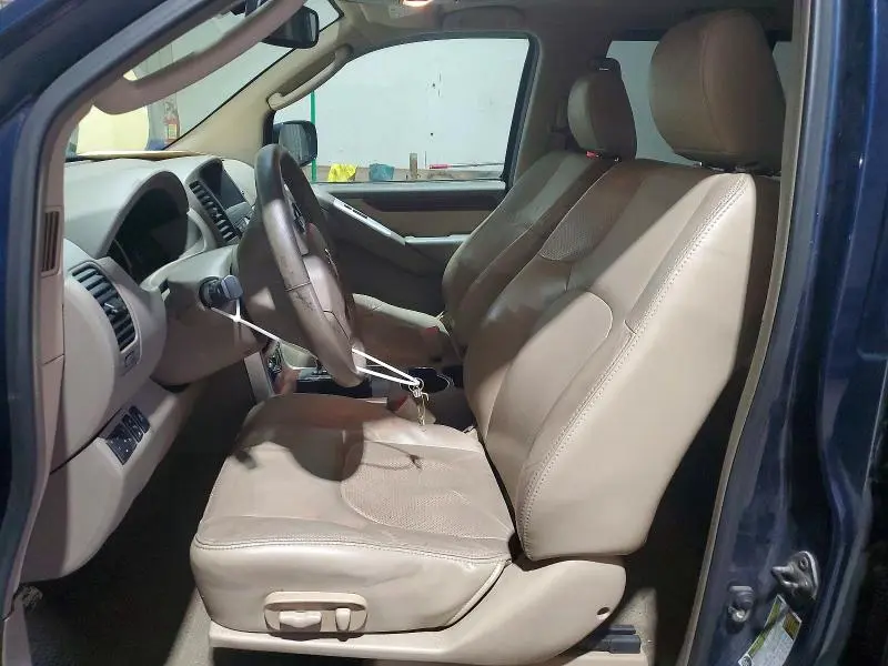 2011 NISSAN PATHFINDER S  