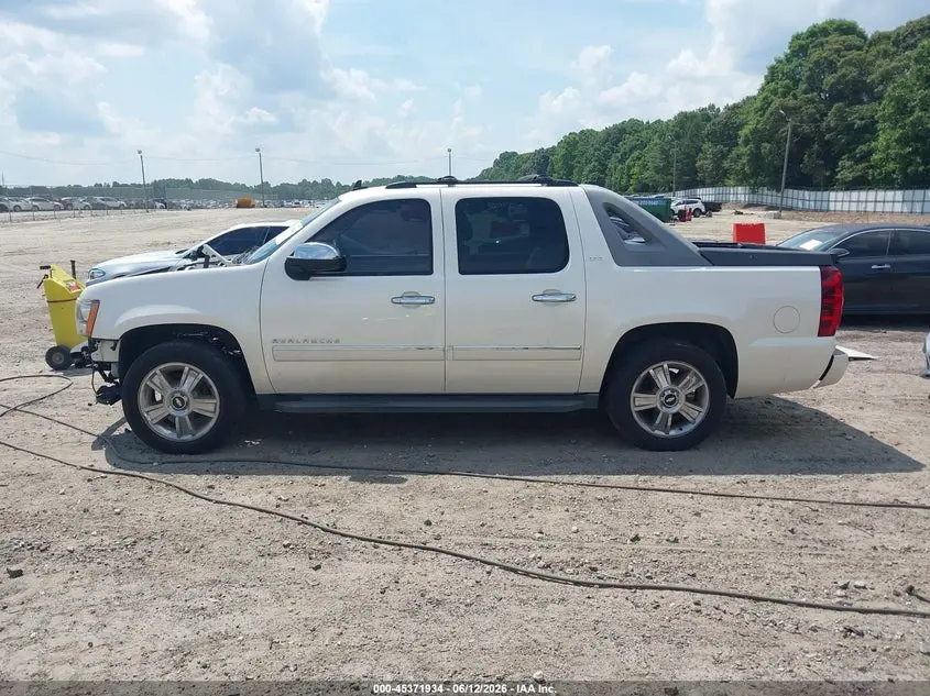 2010 CHEVROLET AVALANCHE 1500 LTZ