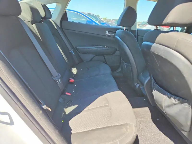 2017 KIA OPTIMA LX  