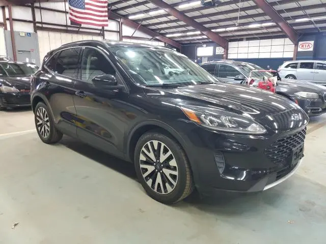 2020 FORD ESCAPE SE SPORT  