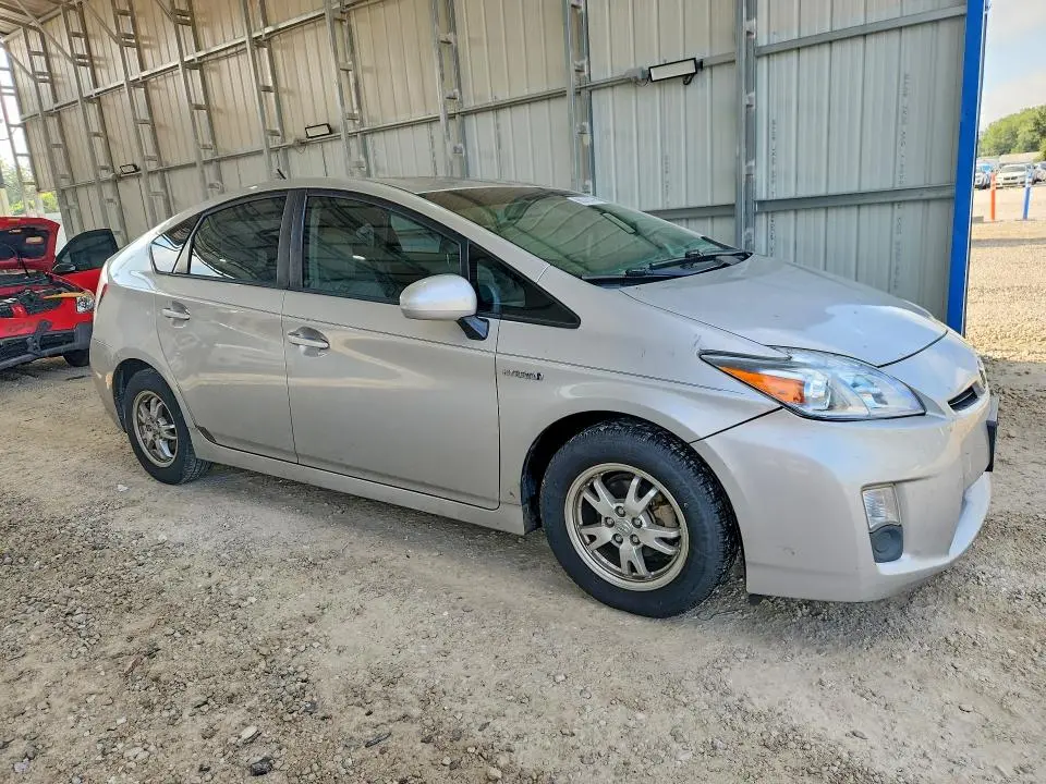 2011 TOYOTA PRIUS THREE  