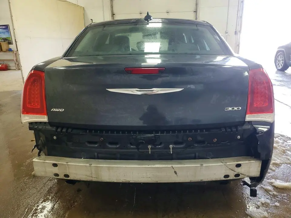 2016 CHRYSLER 300 LIMITED  