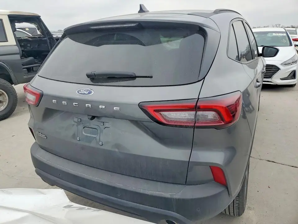 2025 FORD ESCAPE ST LINE  