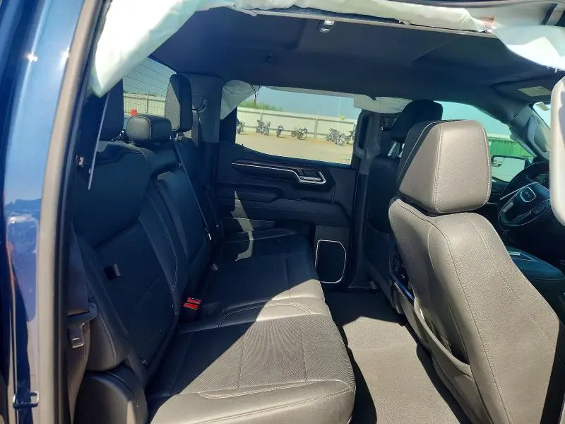 2022 GMC SIERRA K1500 SLT  