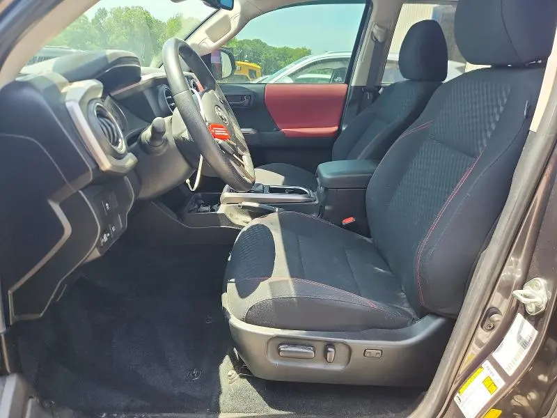 2022 TOYOTA TACOMA SR5 V6  