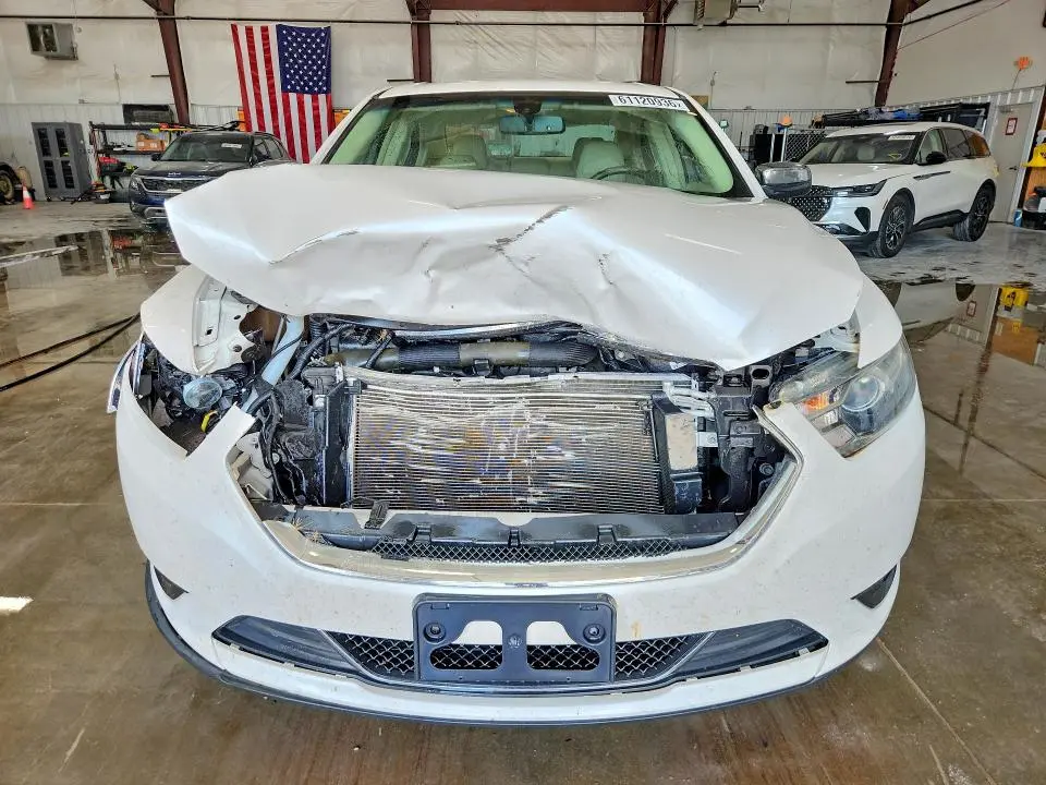 2015 FORD TAURUS LIMITED  