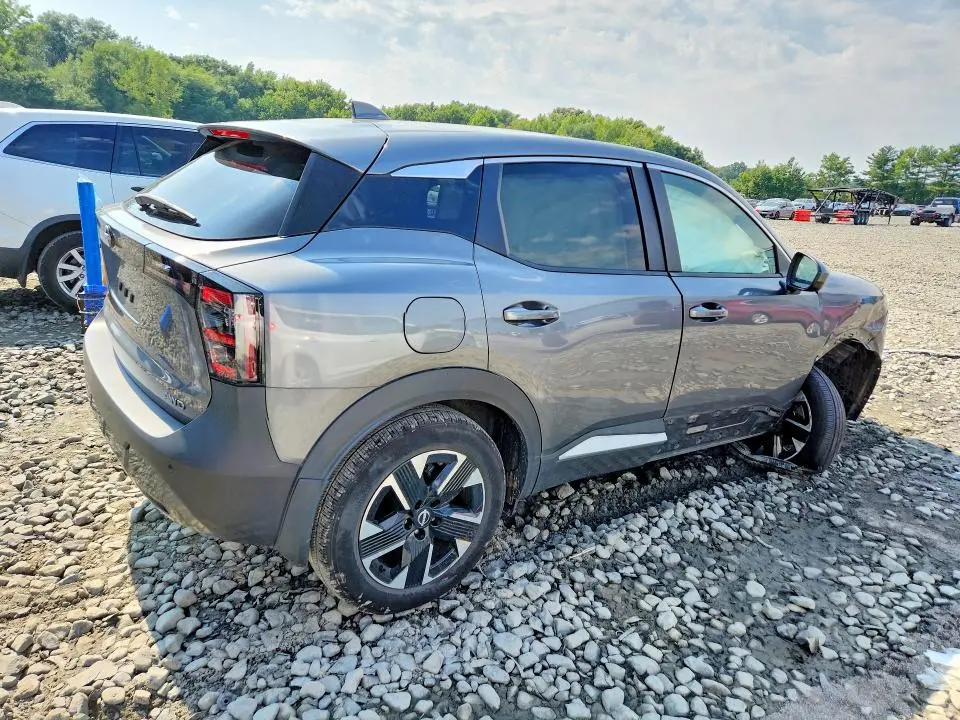 2025 NISSAN KICKS SV  
