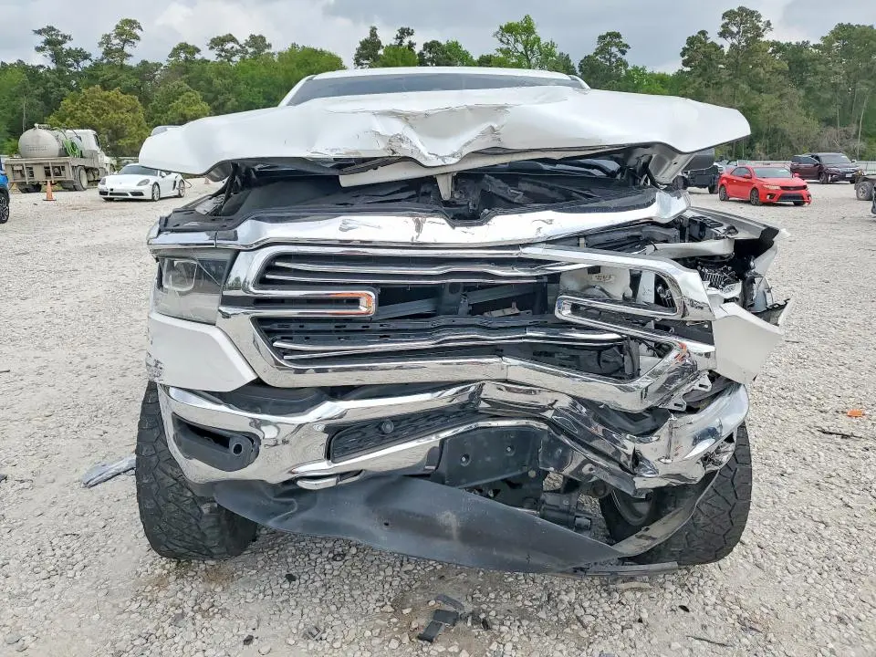 2019 RAM 1500 LARAMIE  