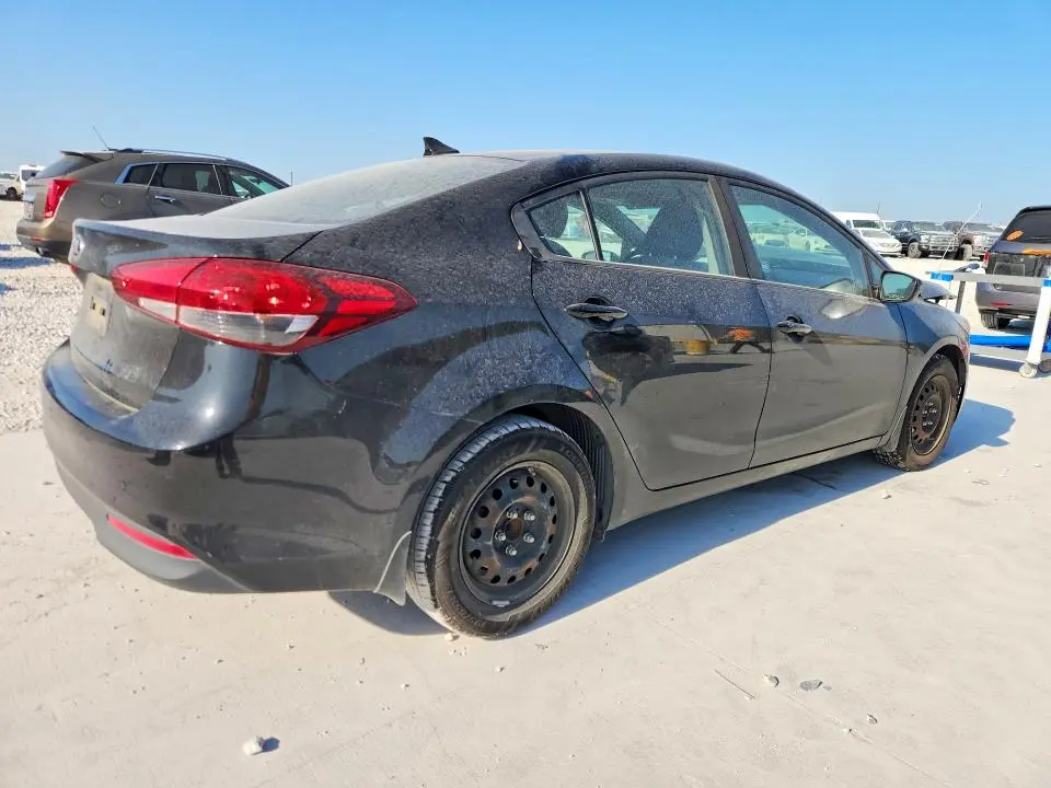 2018 KIA FORTE LX  