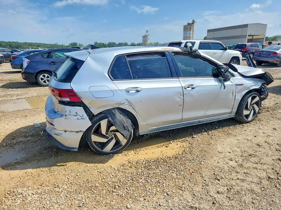 2022 VOLKSWAGEN GTI SE  
