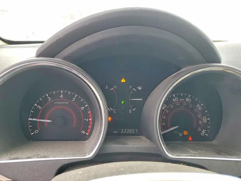 2012 TOYOTA HIGHLANDER SE  