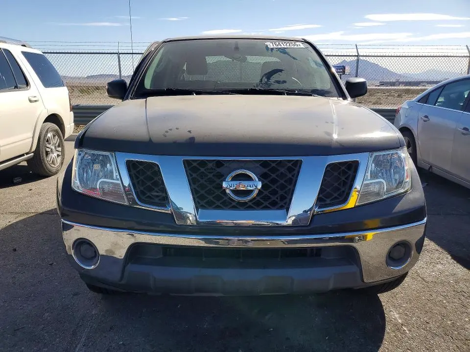 2010 NISSAN FRONTIER CREW CAB SE  