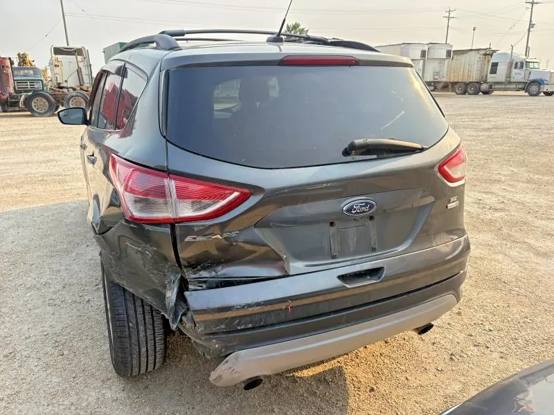 2015 FORD ESCAPE SE  