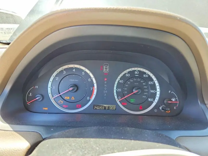 2010 HONDA ACCORD LX  