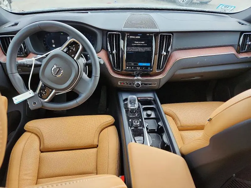 2025 VOLVO XC60 ULTRA  