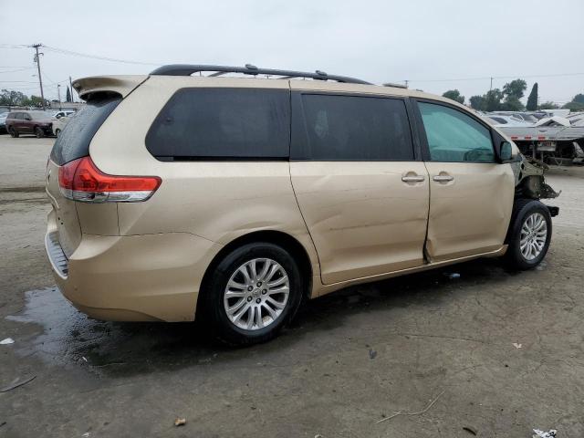 2011 TOYOTA SIENNA XLE