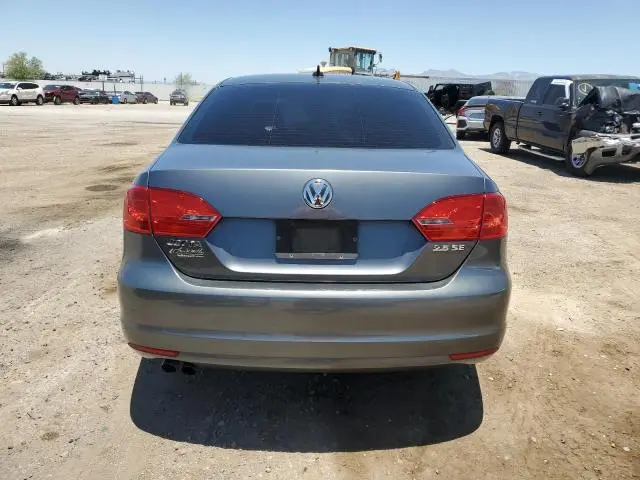 2012 VOLKSWAGEN JETTA SE  